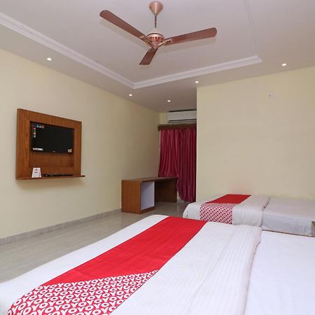Hotel O G K Palace Bodhgaya Bagian luar foto