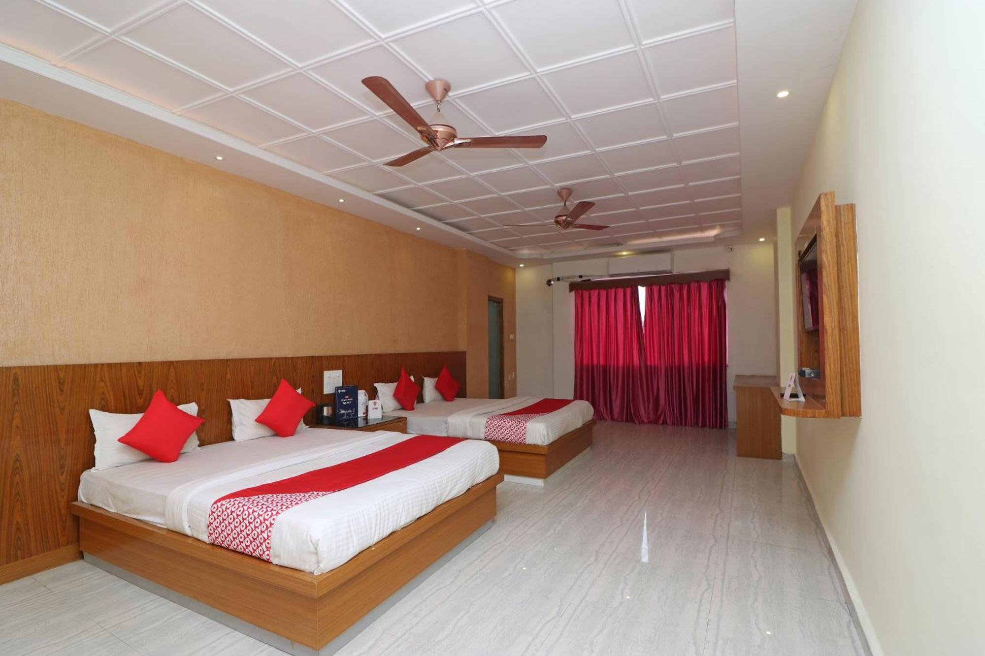 Hotel O G K Palace Bodhgaya Bagian luar foto