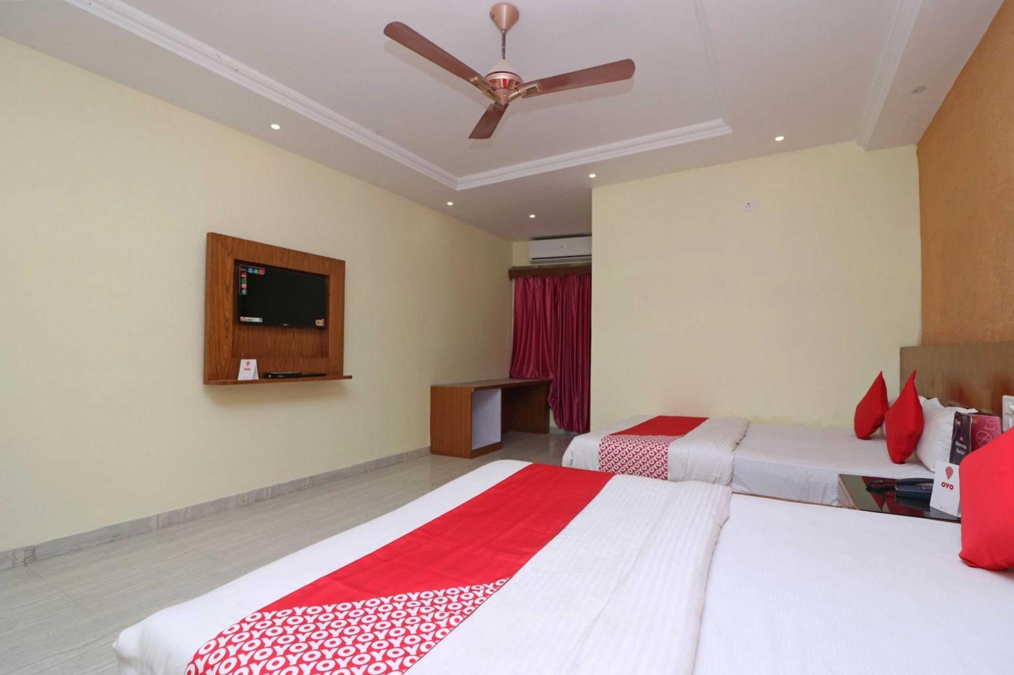 Hotel O G K Palace Bodhgaya Bagian luar foto