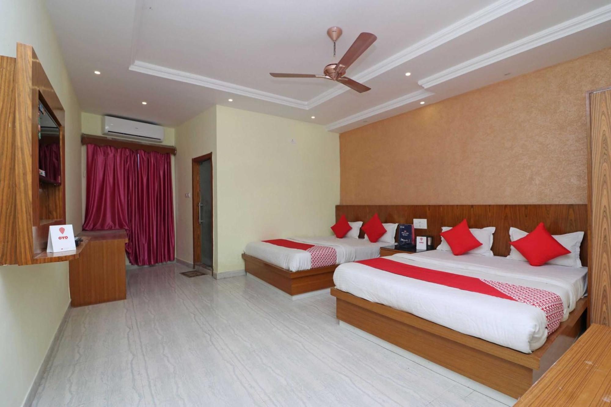 Hotel O G K Palace Bodhgaya Bagian luar foto
