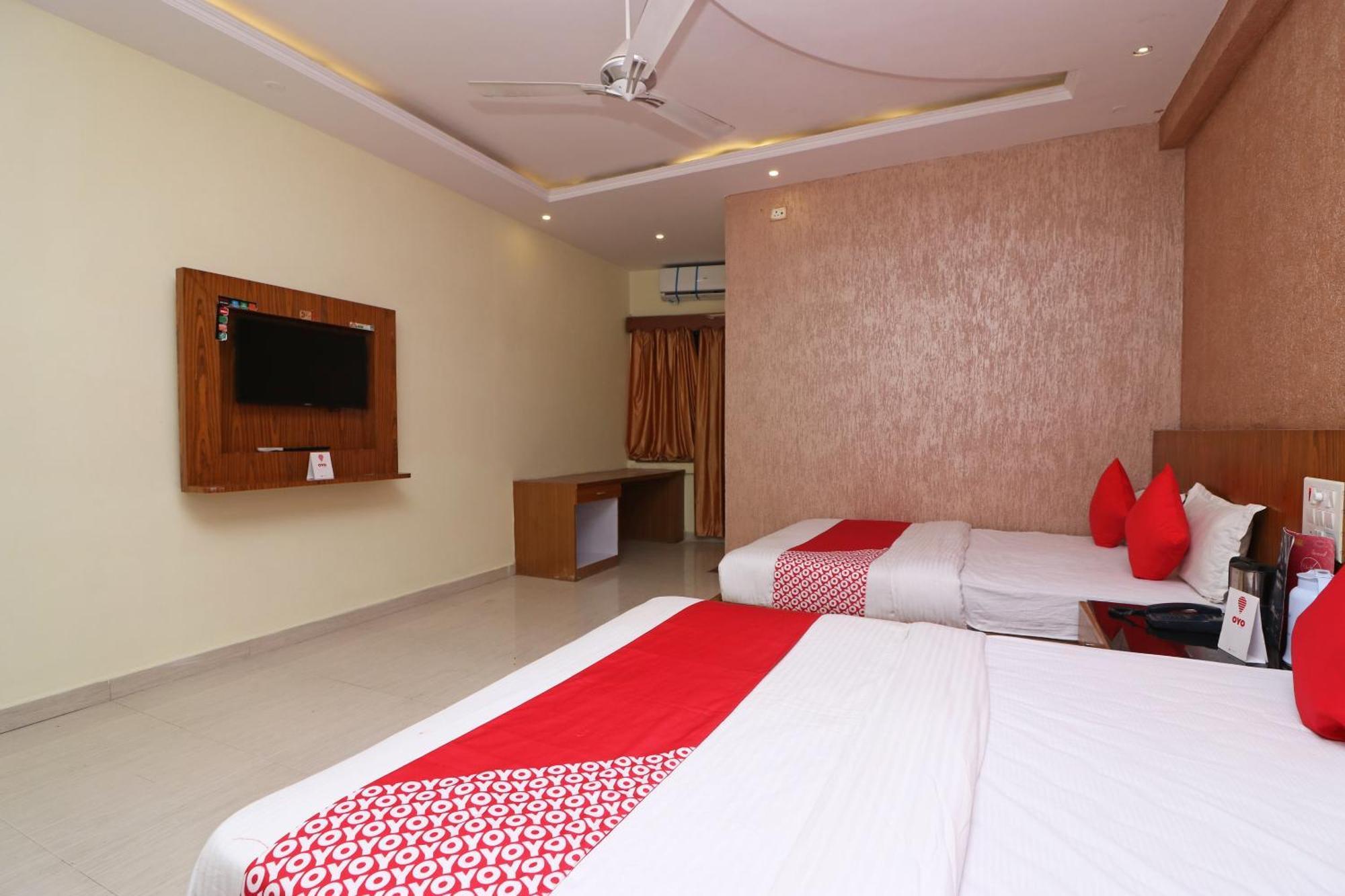 Hotel O G K Palace Bodhgaya Bagian luar foto